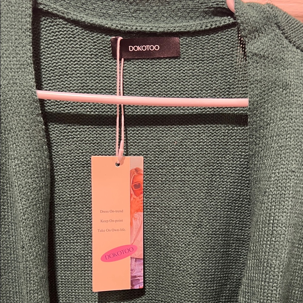 Ladies Green cardigan Sweater with Multicolor Stripes NWT Medium Dokotoo - Picture 2 of 3